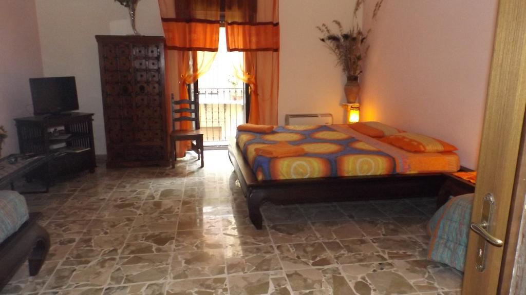 Bed And Breakfast Baobab Piazza Armerina Bagian luar foto