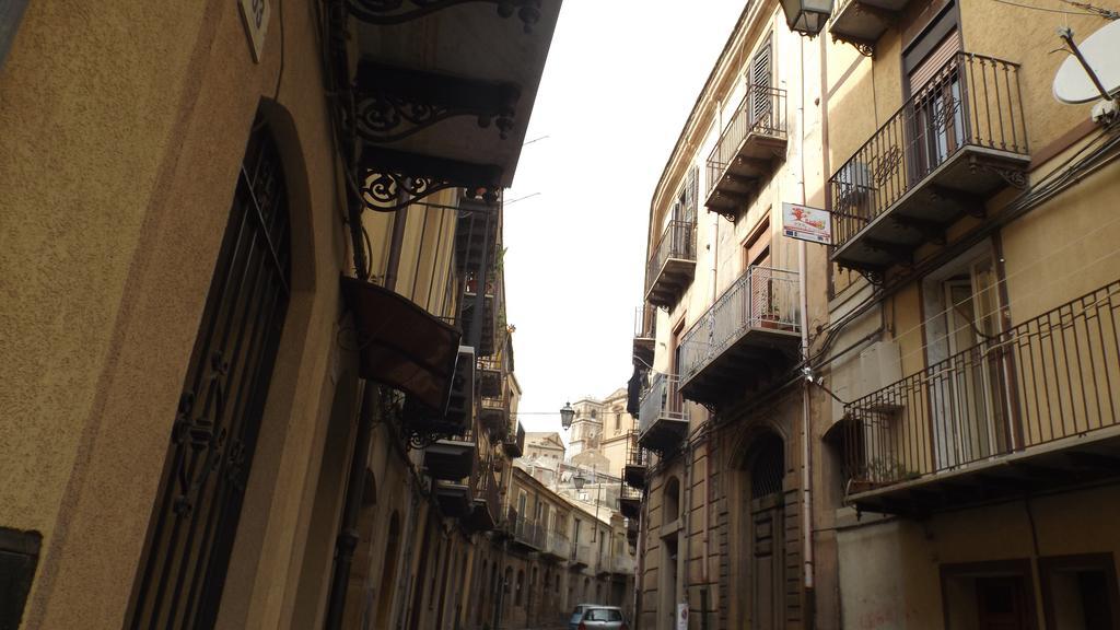 Bed And Breakfast Baobab Piazza Armerina Bagian luar foto